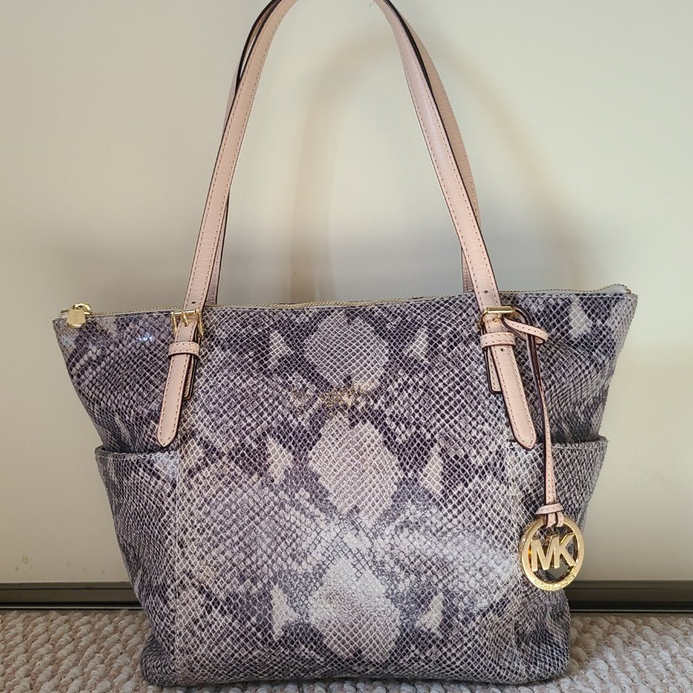 LIKE NEW "MICHAEL KORS" LEATHER TOTE BAG